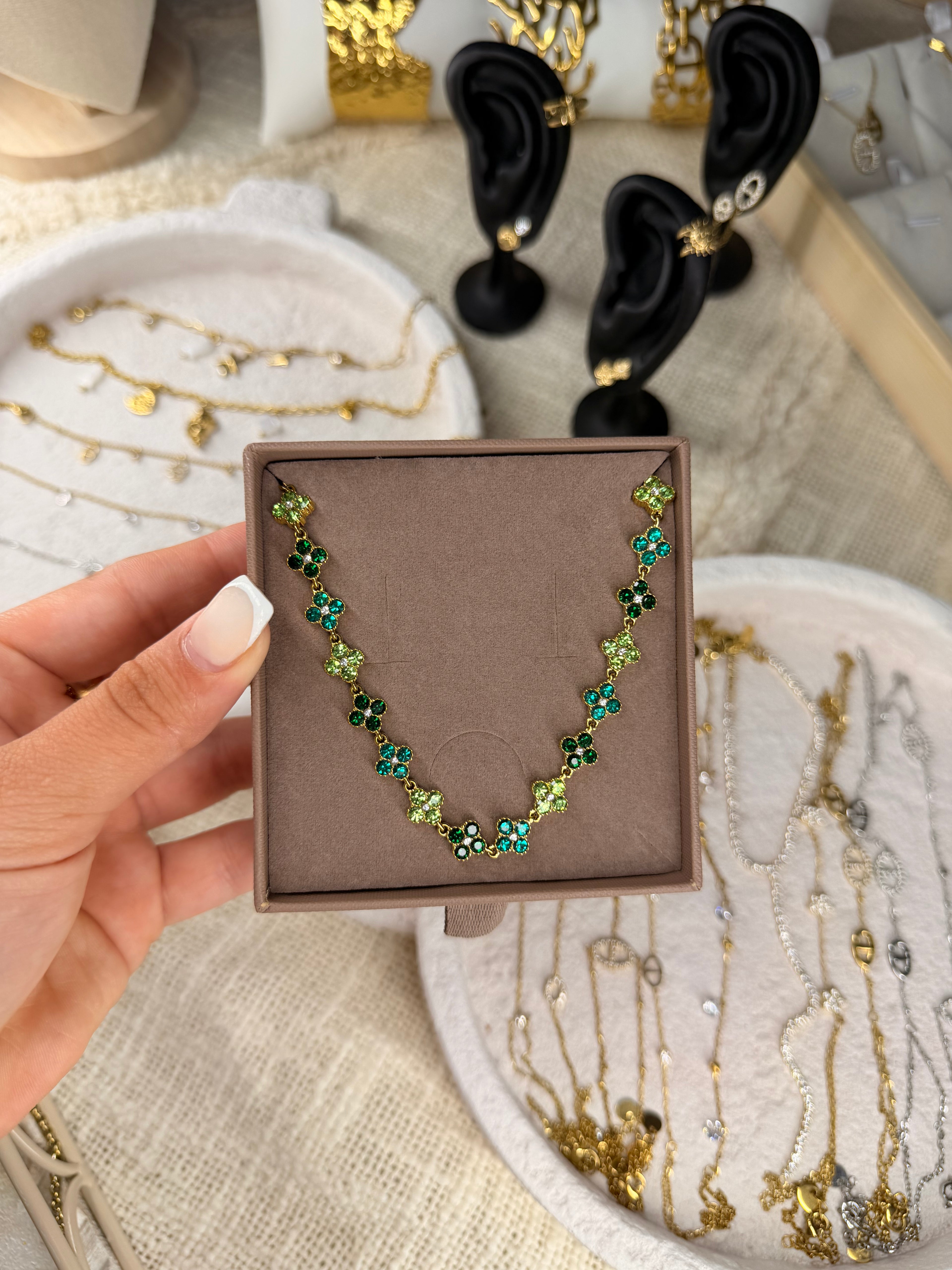 Collier Isaia