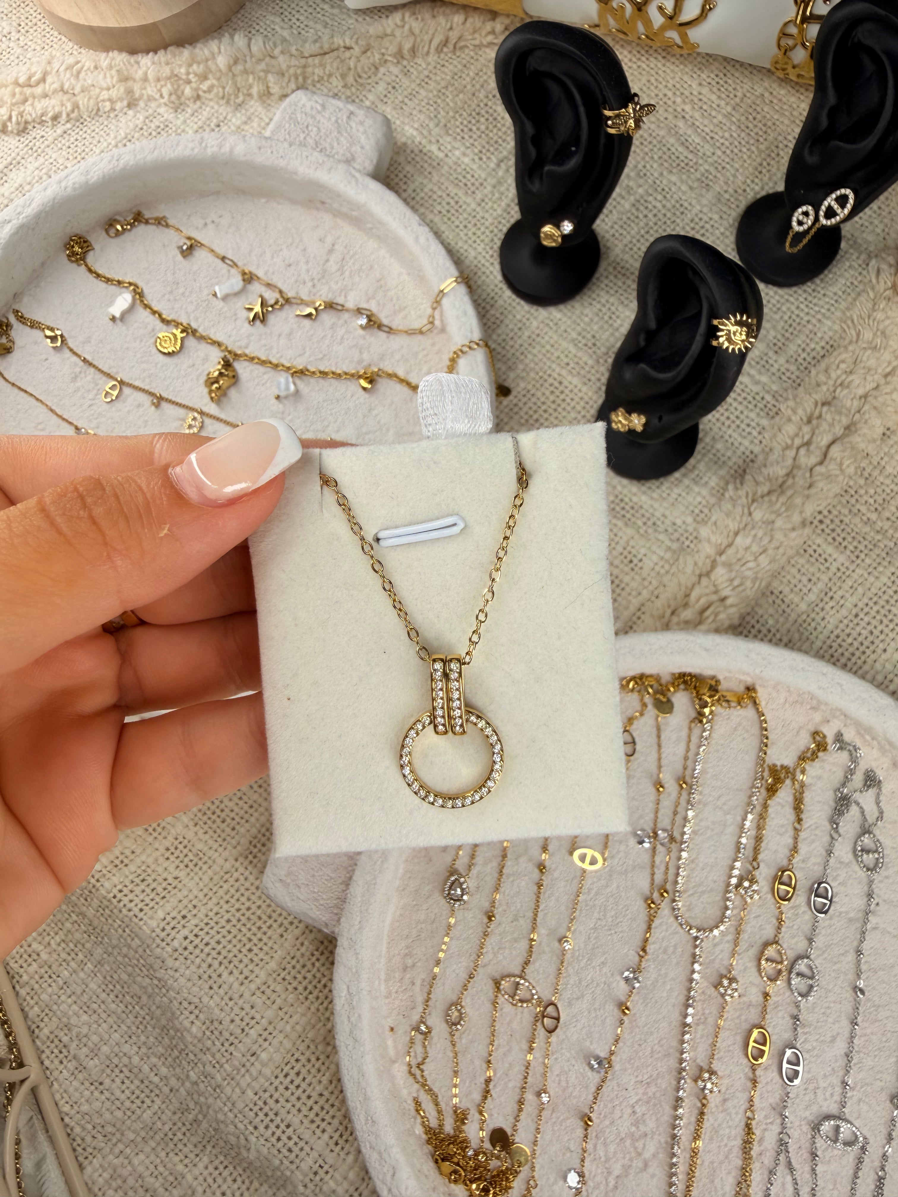 Collier Capri